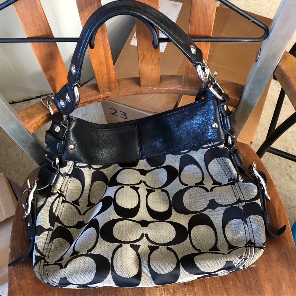 Authentic Coach Signature Purse